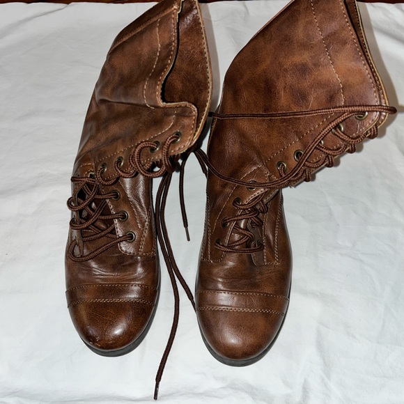 Brown Combat Boots Size 8.5 - Picture 3 of 3